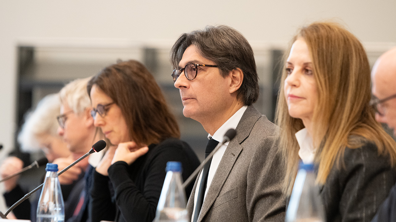 Rencontre entre les agents de gouvernement et les greffiers